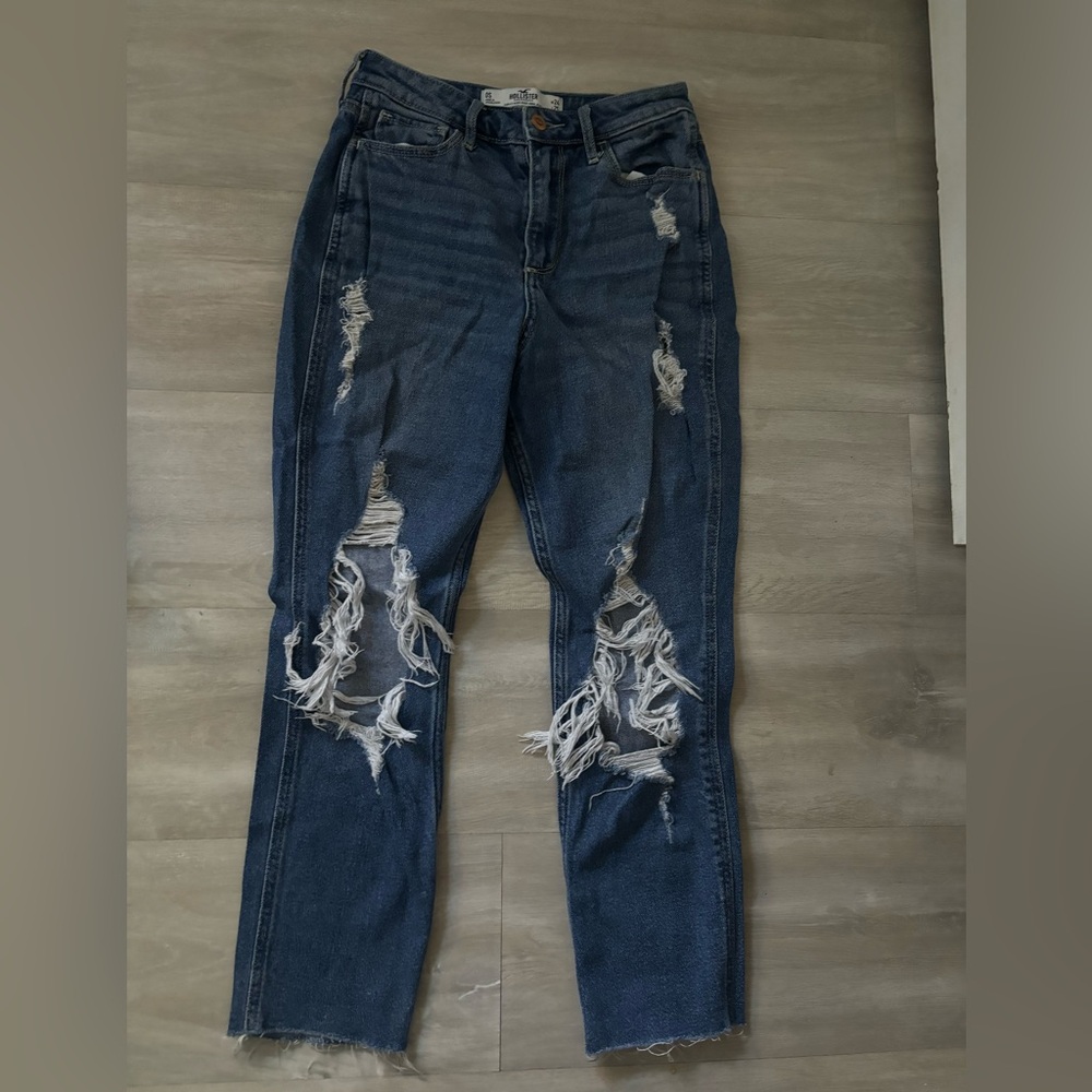 Hollister curvy high-rise mom jeans